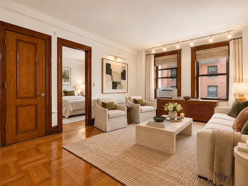 150 W 58th St #4A