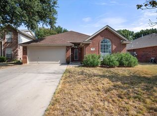9081 Stillwater Trl, Fort Worth, TX 76118
