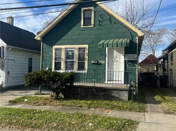 88 Coit St, Buffalo, NY 14206