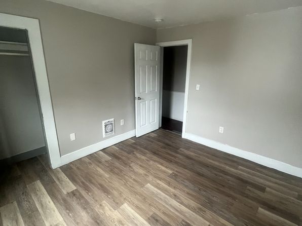 237 Park St FLOOR 2