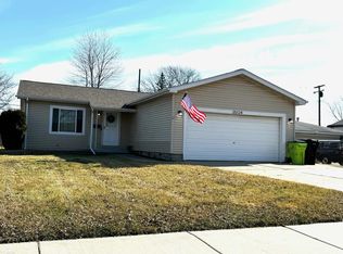 25124 Fern St, Roseville, MI 48066