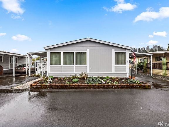 2nd image of 2440 Nightingale Ln