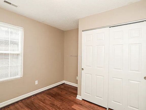 4th image of 2987 Wessex Ct