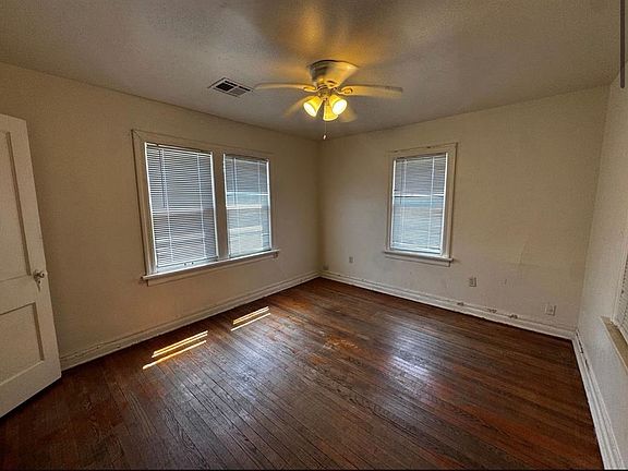 5th image of 2840 NW 23rd St