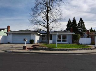 2116 Deerwood Ct, Martinez, CA 94553