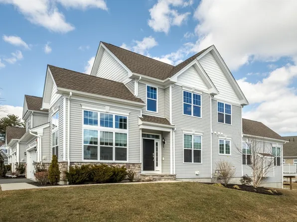 113 Glen Ellen Blvd #113, Millis, MA 02054