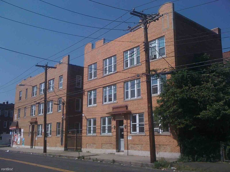 798-810 Howard Ave