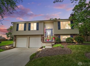 5800 Summersweet Dr, Clayton, OH 45315