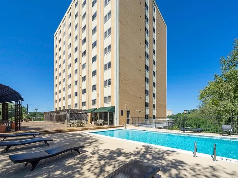 2285 Peachtree Rd NE #1200 — Photo 5