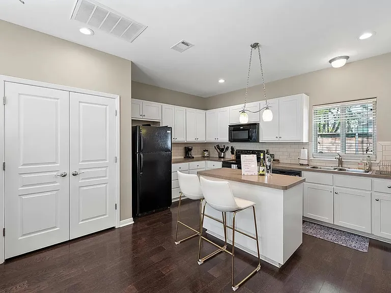 606 Fletcher St — Photo 30