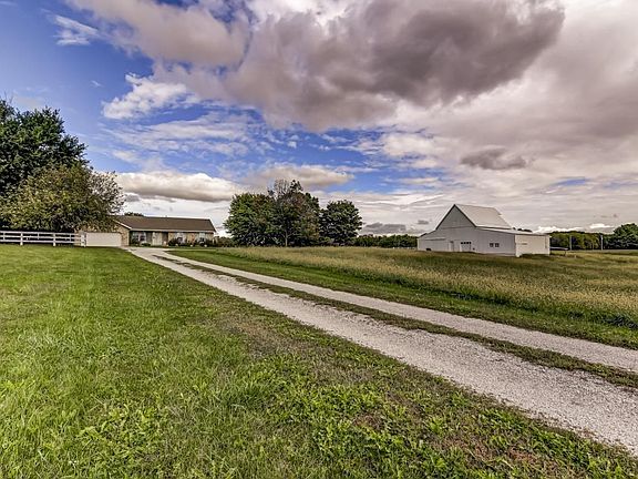 2nd image of 20864 Old Farm Ave