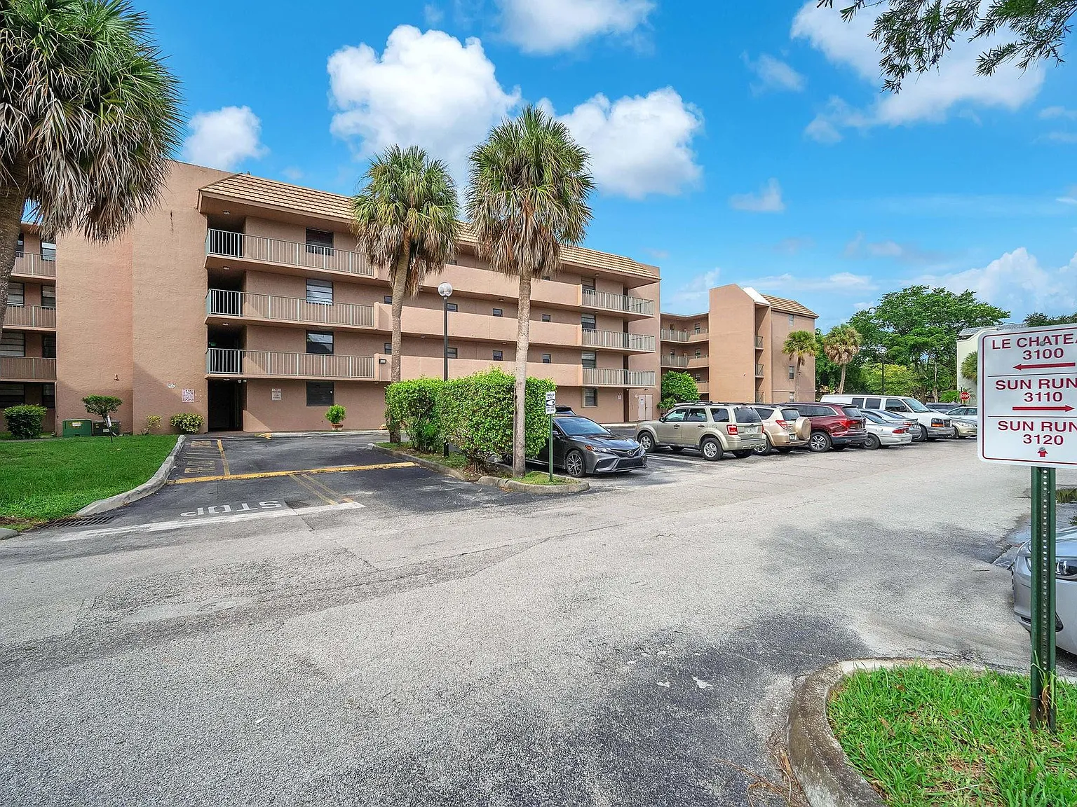 2 bed, 2.0 bath, 1170 sqft, $2,200 — Photo 3