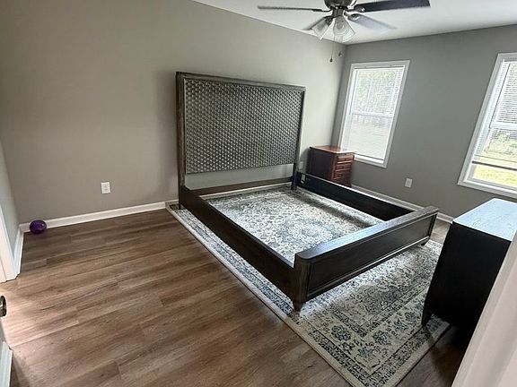 4th image of 4599 Lexington Rd