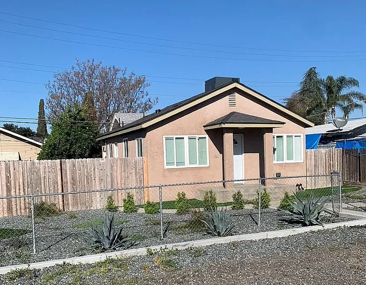 1529 N Palm Ave — Photo 1