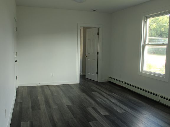 5th image of 188 N Hamilton St APT 2
