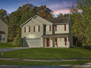 1022 Chalk Hill Ln, Charlotte, NC 28214