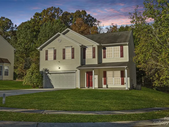 1022 Chalk Hill Ln, Charlotte, NC 28214