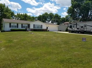 4120 E Shaulis Rd, Waterloo, IA 50702