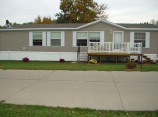 66 East St, Tiffin, IA 52340