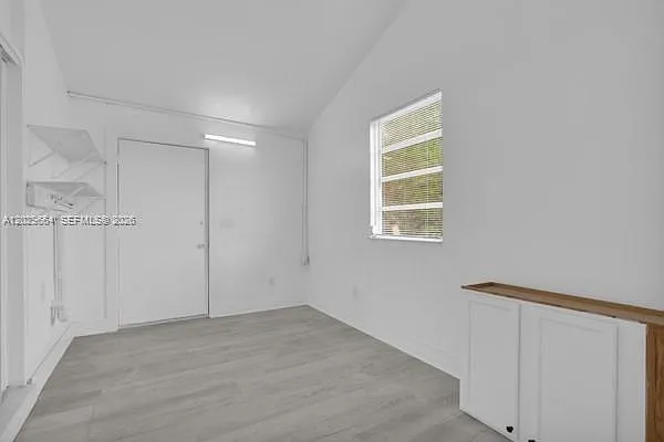 18634 Goodman Cir — Photo 27