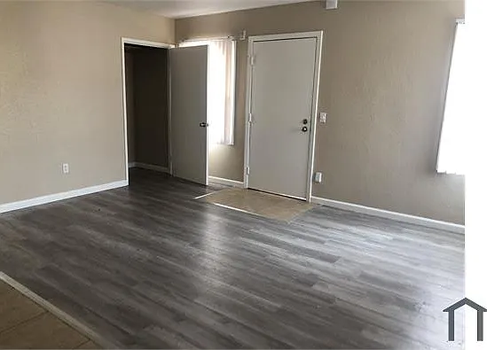 Studio, 375 sqft, $1,495 — Photo 3