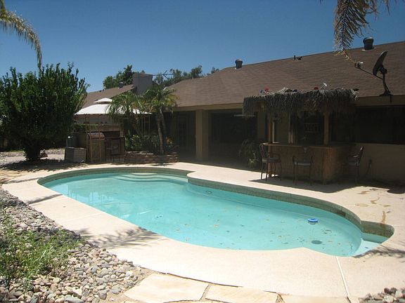 BACKYARD OASIS