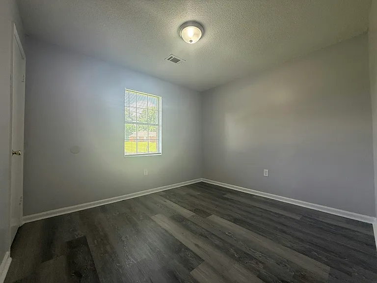 1156 Fields Rd — Photo 6