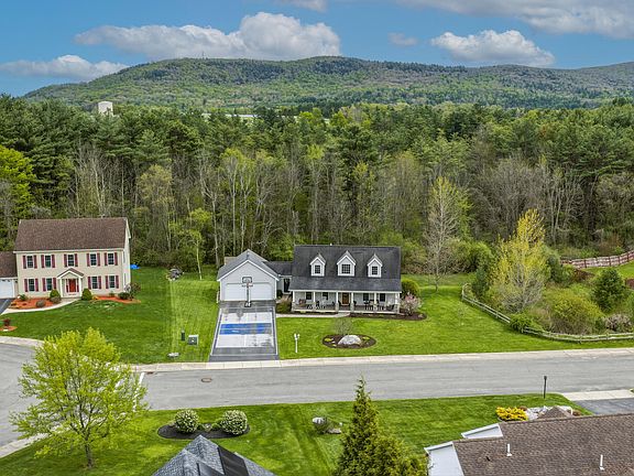 2nd image of 14 County Ct