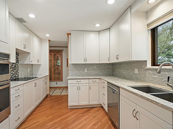 5th image of 8 Talcott Road