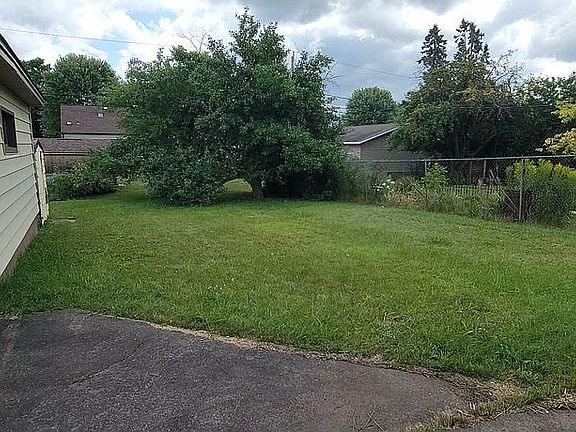 4th image of 1236 92nd Ave W