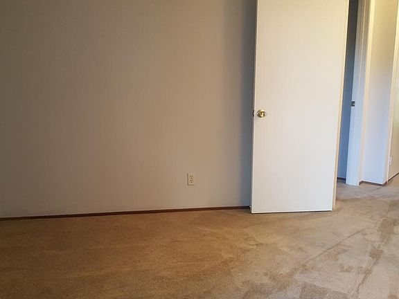 5th image of 1133 N Abbott Ave