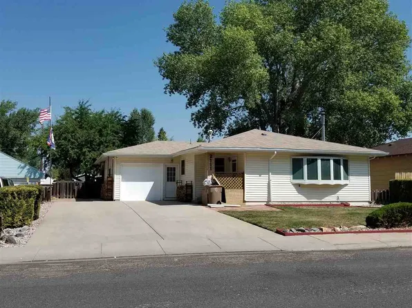 2111 Spring Creek Dr, Laramie, WY 82070