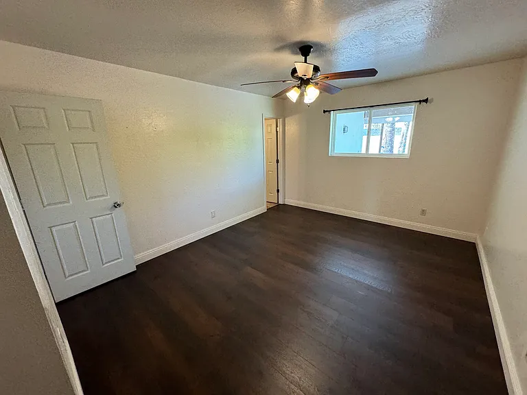 97 E Huntington Dr — Photo 16