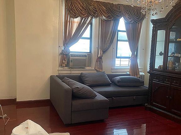 3rd image of 12-12 31st Ave #2F