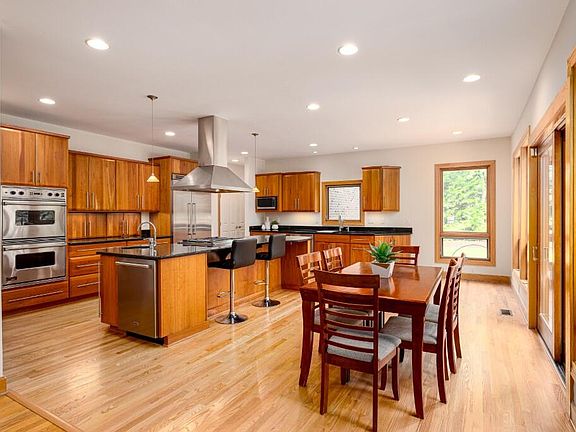 5th image of 2135 Tuomy Rd