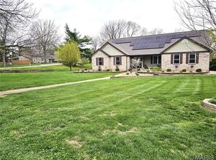 701 Wade Ln, Saint Charles, MO