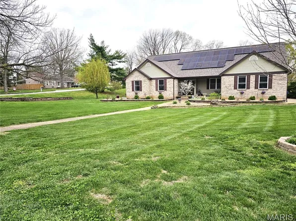 701 Wade Ln, Saint Charles, MO 63303