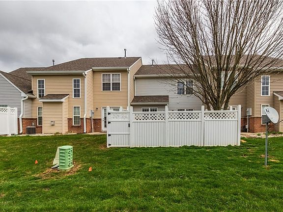 4th image of 554 Gibson Dr