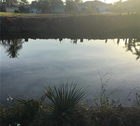 5th image of 2233 SW 15th Pl