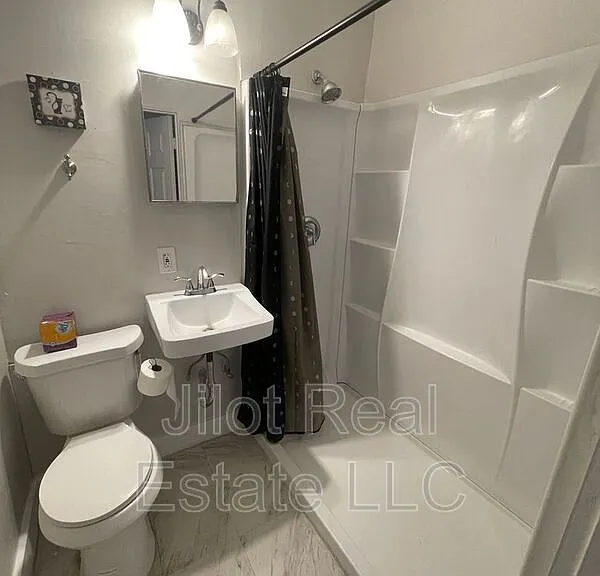 1082 Center St NW #A — Photo 10