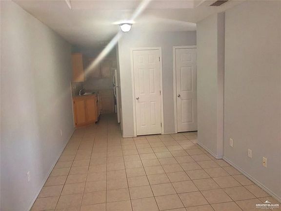 4th image of 2913 N 31st St
