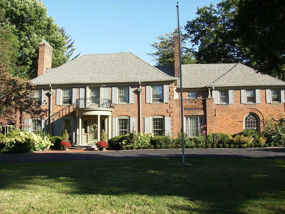 1st image of 19701 Shaker Blvd