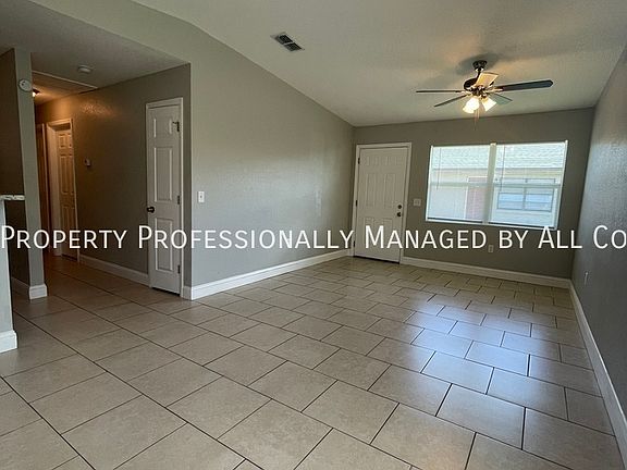 3rd image of 3035 Saint Paul Dr