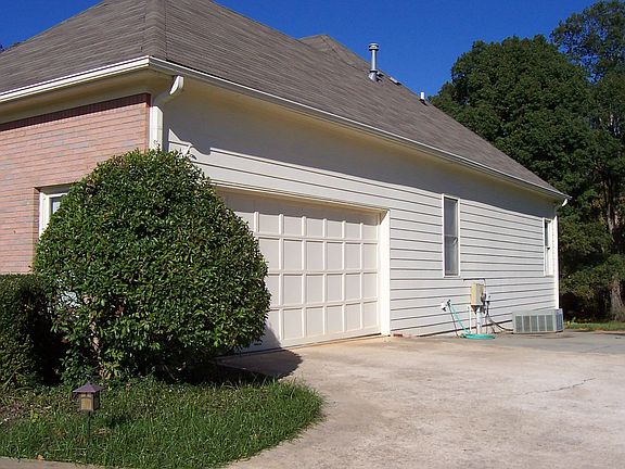 Side Entrance Garage