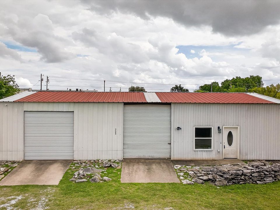 1st image of 721 Comanche Cove Dr