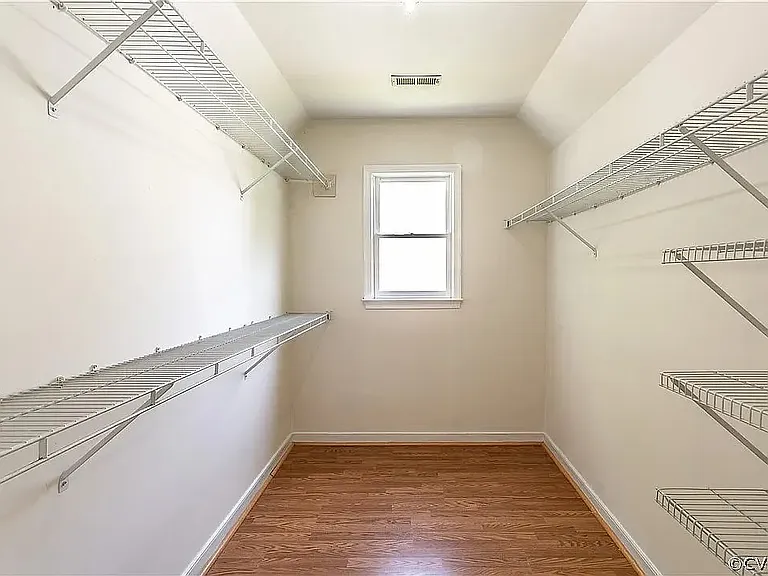 8908 Castle Point Dr — Photo 12