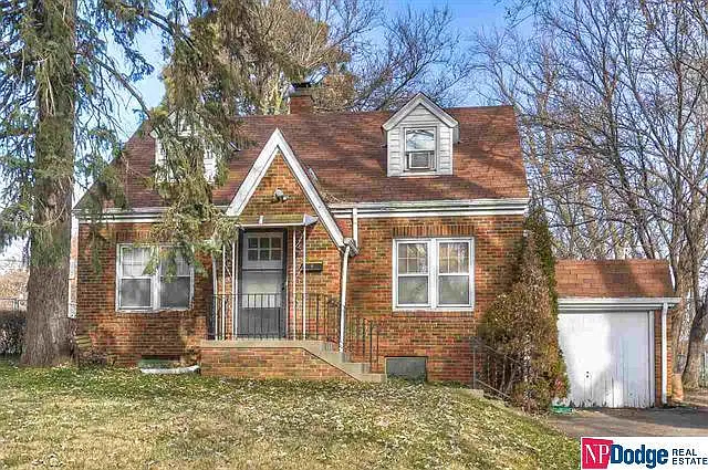 4906 Grand Ave