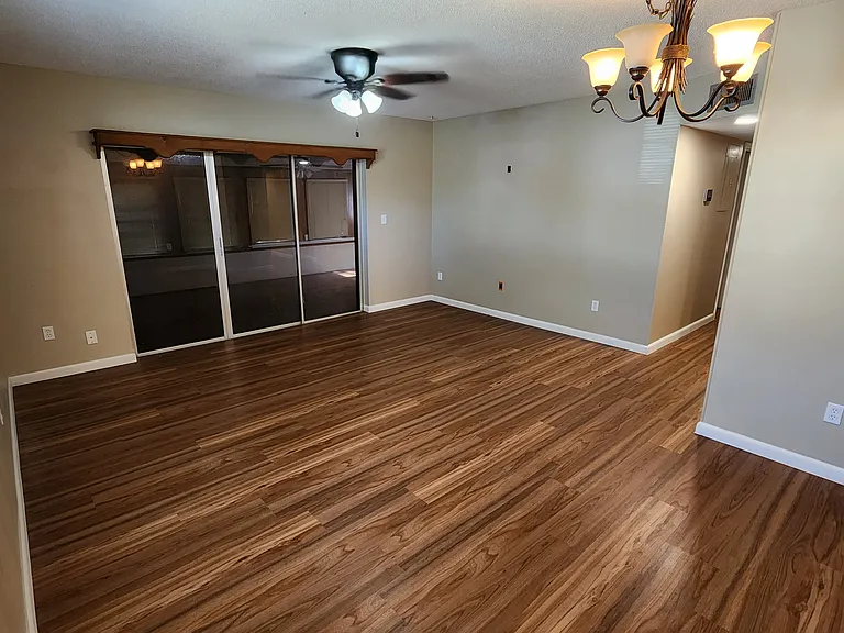 965 Fay Blvd — Photo 17