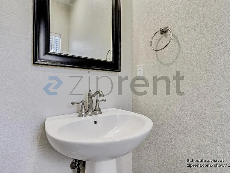 238 Slate Ave — Photo 16