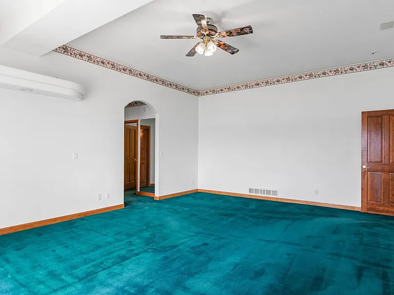 3957 Valley Oak Dr — Photo 38